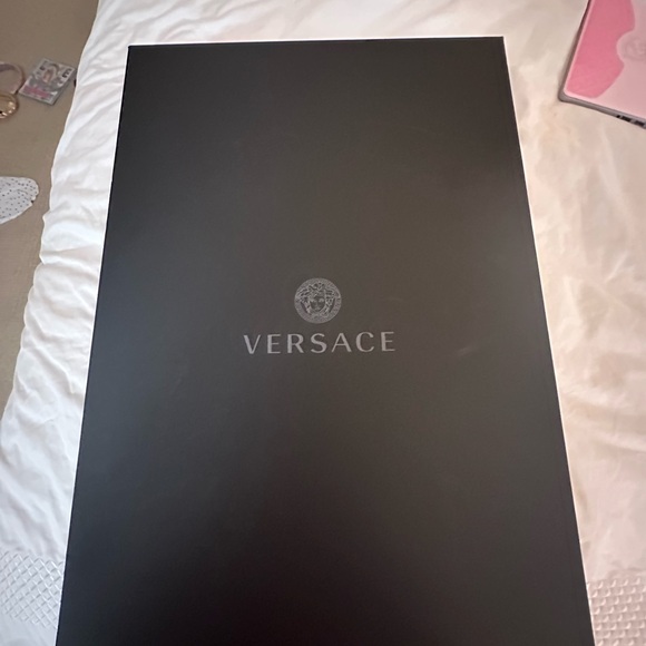 Versace White and Gold Robe - L - Picture 4 of 7